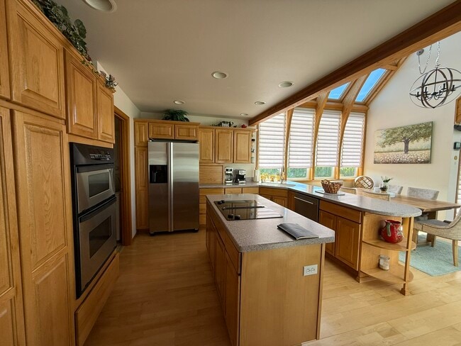 Photo - 432 Lakeview Dr