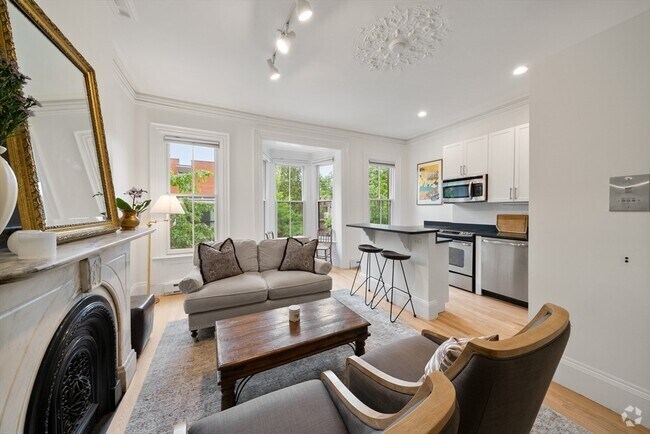Building Photo - 52 Clarendon St Unit 2FURNISHED Rental