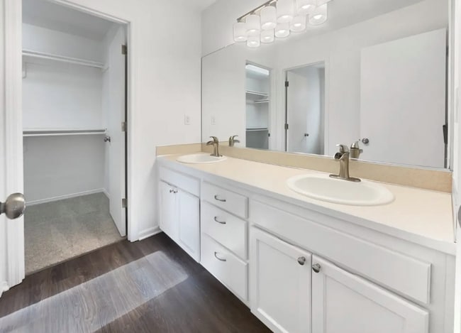 Photo - 21730 NE Palisade Pl