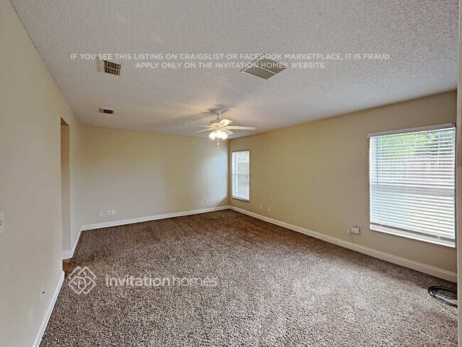 1404 Windy Bluff Dr