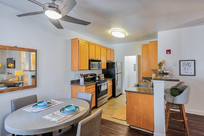 Dining/Kitchen