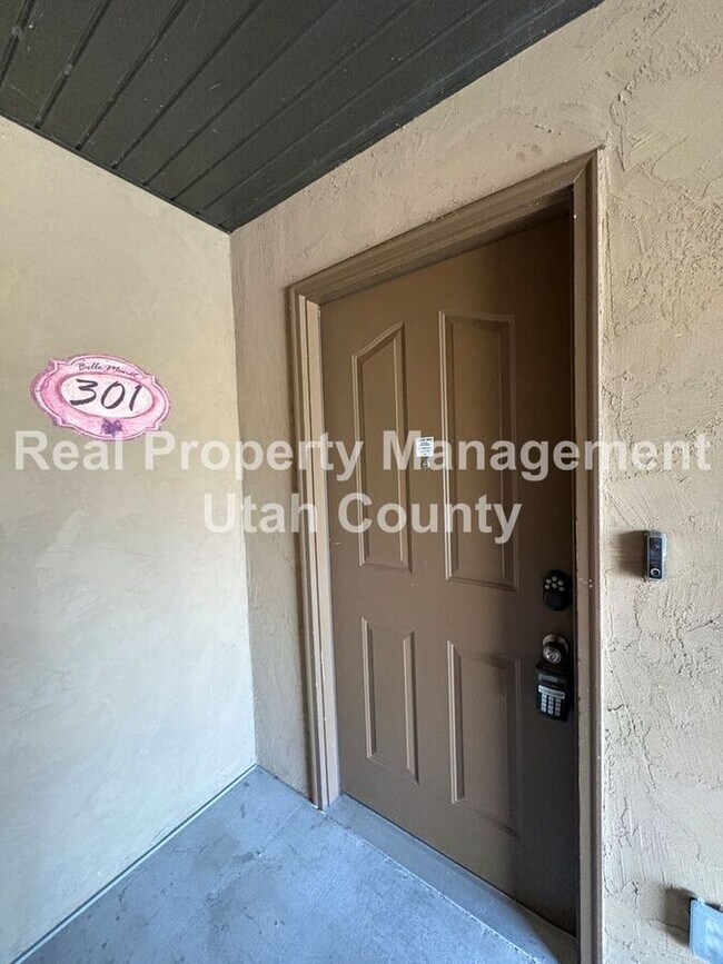 Photo - 581 S 2220 W