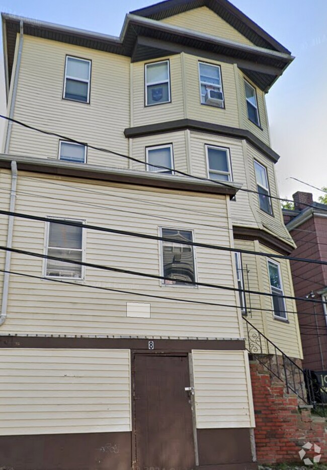 Building Photo - 8 Eldora St Unit 2 Rental