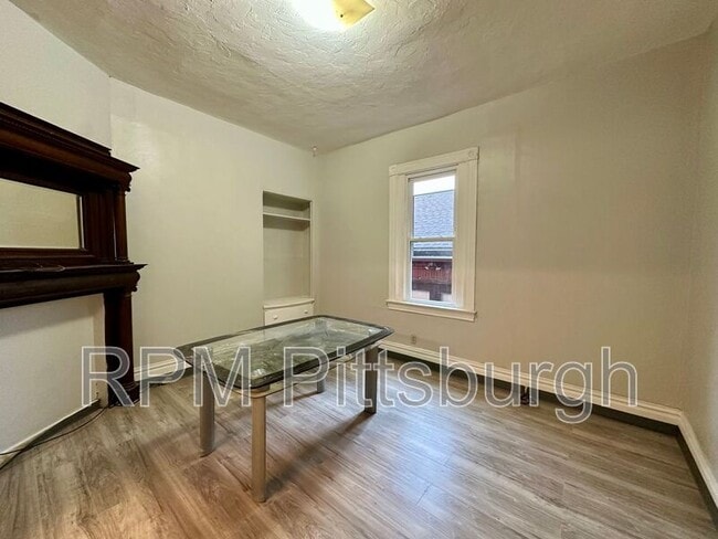 Photo - 1017 Emporia St