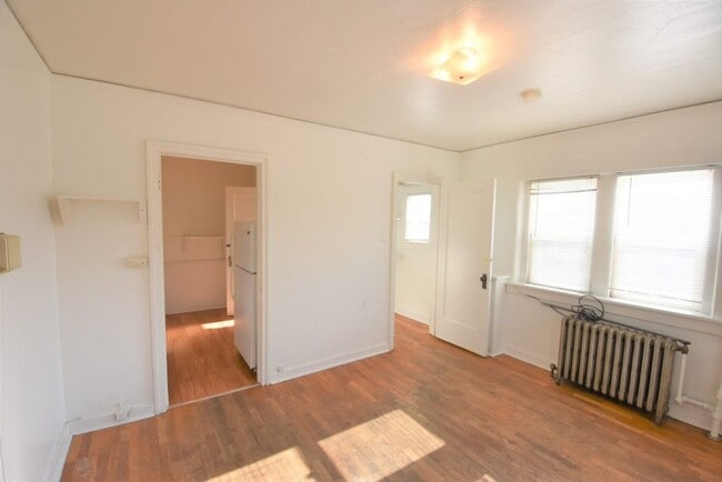 Photo - Summer 2026 Prelease! 1 Bedroom Apartment on the Hill