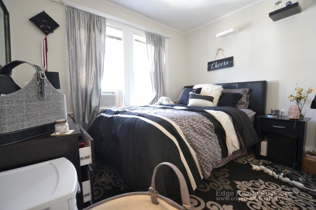 Photo - 109 Kenrick St Unidad 2