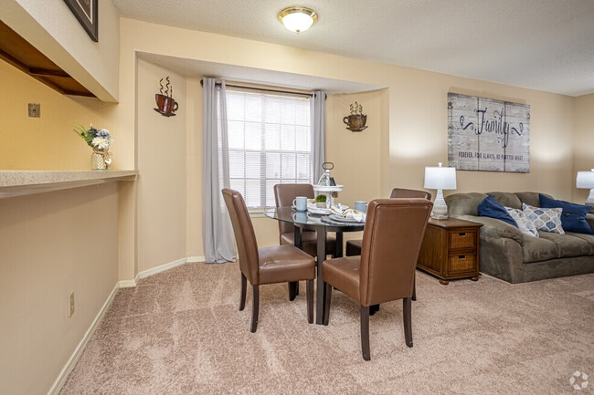 Woodlake 1BR 1BA DR