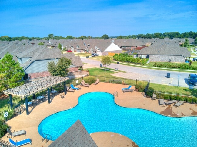 Photo - Stunning 3 bedroom, 2 bathroom home located in Bixby, Oklahoma!