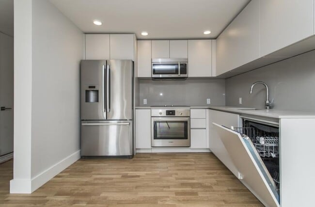 Building Photo - 1.0 bedroom in Cambridge Massachusetts 02139 Rental