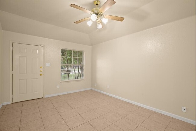 Photo - 1225 Orchard Park Cir