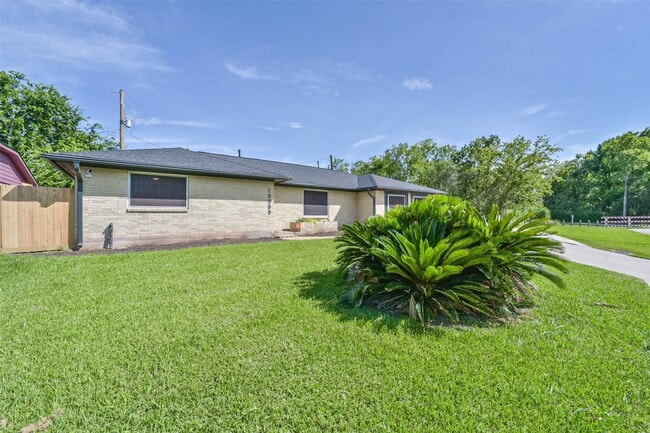 Photo - 10999 Fairland Dr