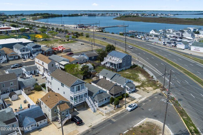 Photo - 315 Hiering Ave