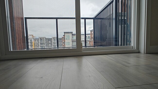 Building Photo - 12109 223 St Unit 516