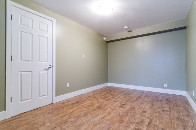 5035 Maitland St Unit Garden Suite