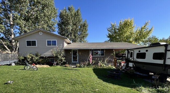 Building Photo - 1340 E Navajo Dr Rental