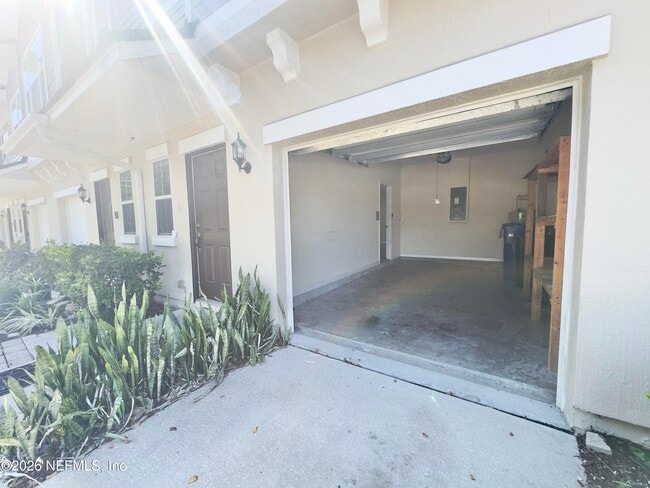Photo - 284 Moultrie Village Ln