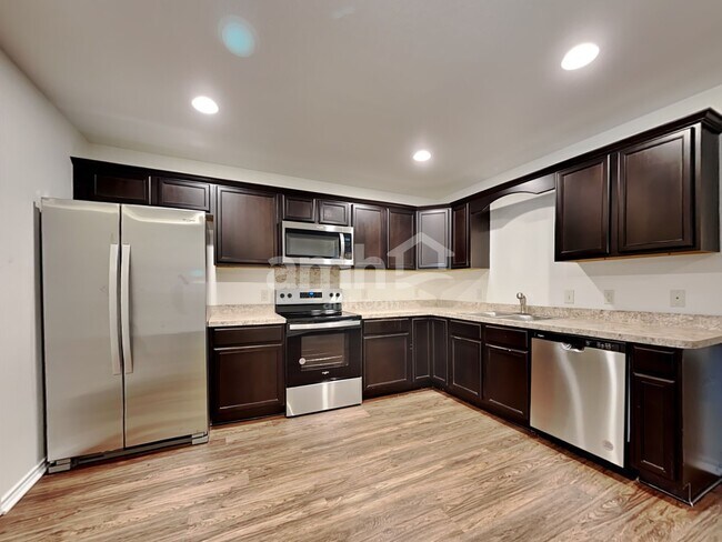 Photo - 1922 Cross Oaks Dr