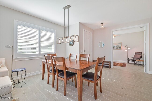 Photo - 43784 Sparrow Dr