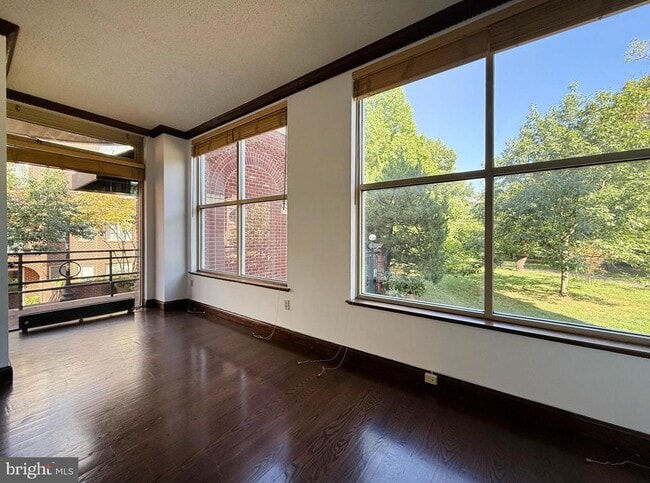 Building Photo - 2731 M St NW Unit 2731