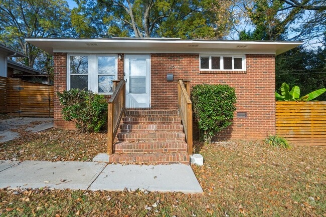 Building Photo - 1125 Mulberry Ave Rental