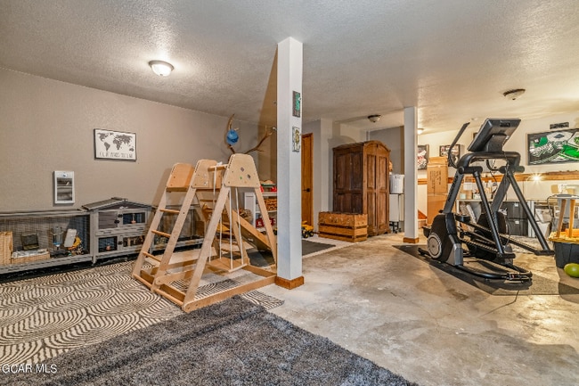 Photo - 905 Park Ave