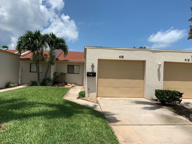 Photo - 418 Hawthorne Ct Townhome