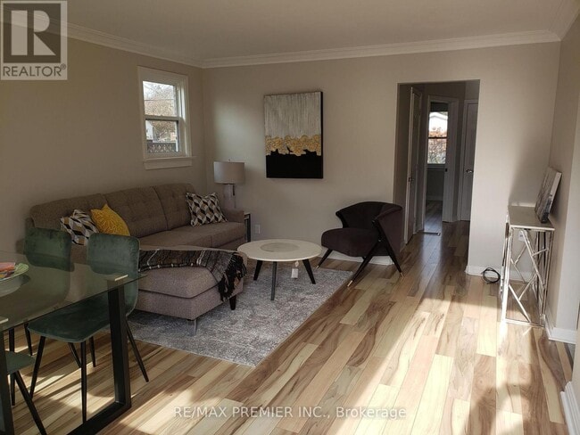 Photo - 40 Byng Ave