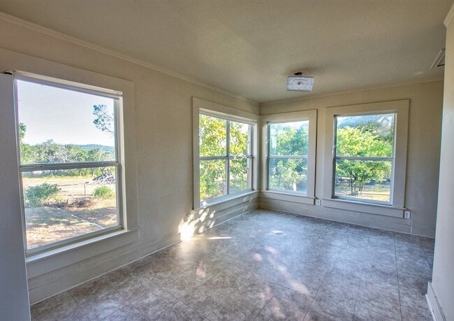 Photo - Quiet and Quaint Rock Home