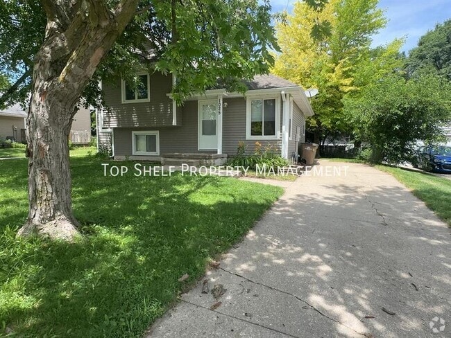 Building Photo - 1025 6th St NW Rental