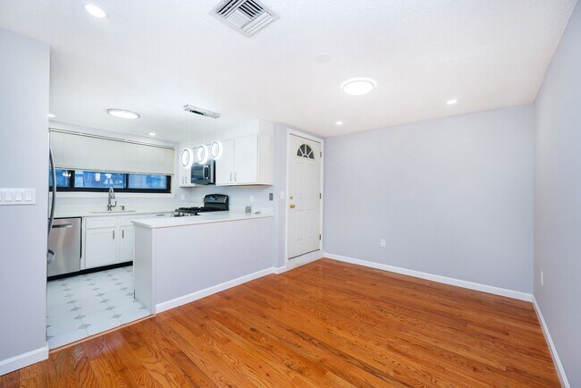 Photo - 75 Brainerd Rd