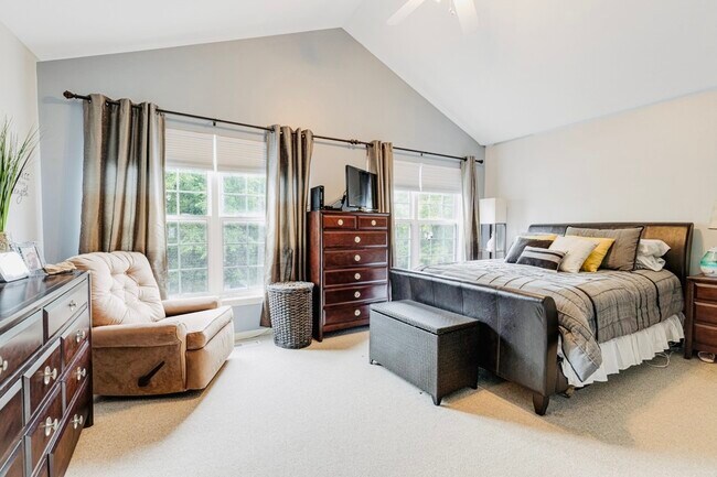 Photo - 3817 N Milwaukee Ave