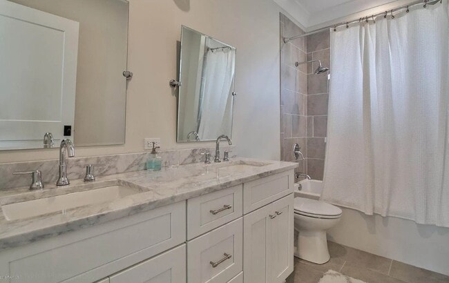 Photo - 304 Catalina Ln