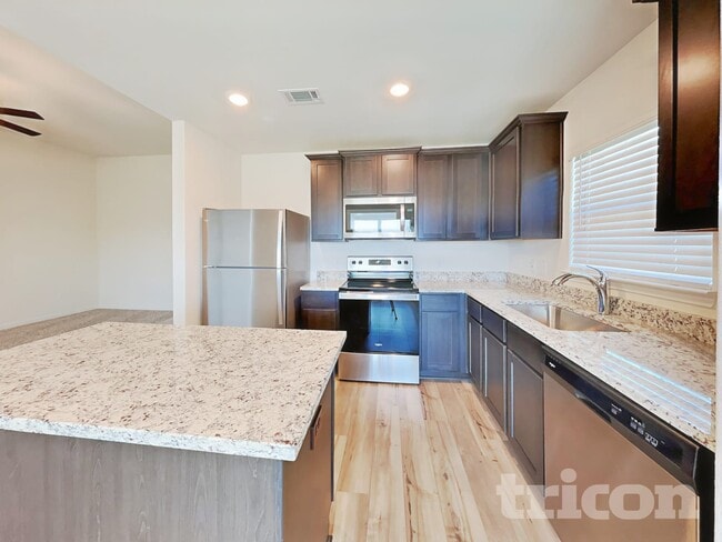 Photo - 123 Switchback Hl Rd