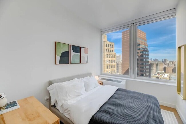 Photo - 180 John St Unit 901