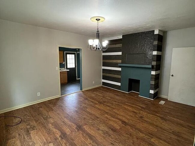 Building Photo - 603 Minnesota St Rental