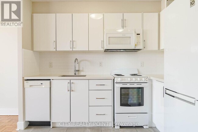 Photo - 1500 Bathurst St Unité 504