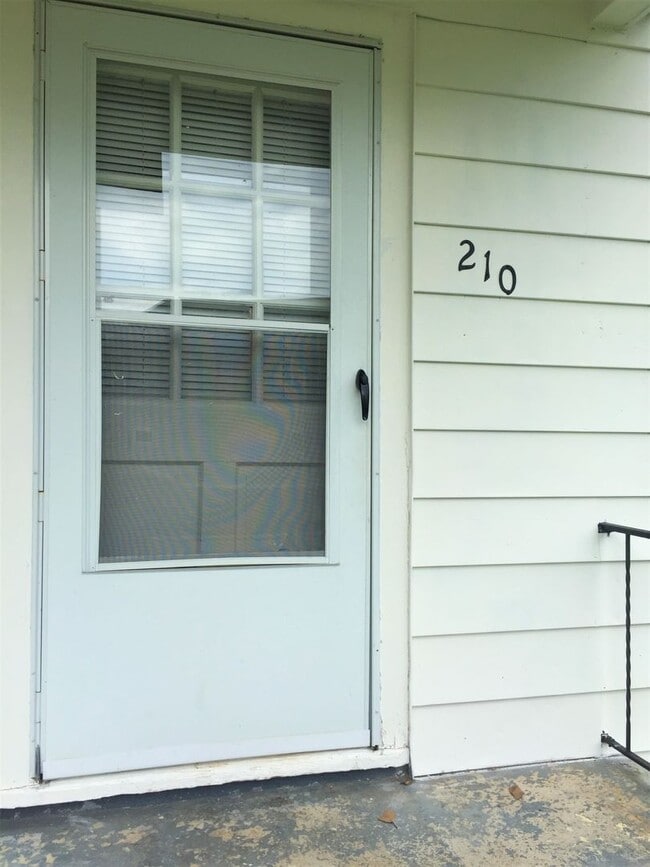 Photo - 210 SE Lakewood Dr Unidad 210