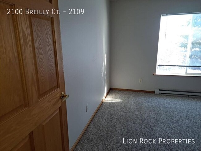 Photo - 2100 Breilly Ct Unit 2109