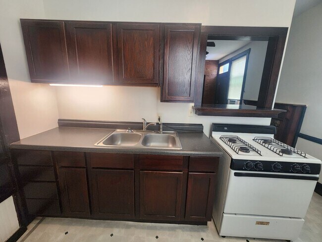248 S 9th St Unidad 5 (B2-103)