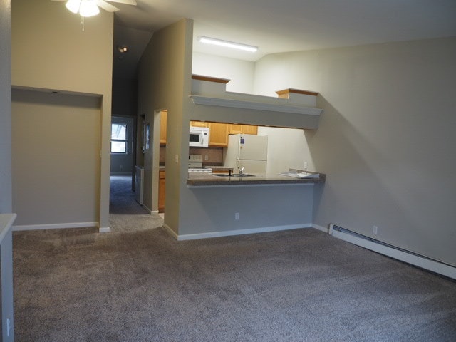 Building Photo - 532 Oakwood Dr Unit E 204
