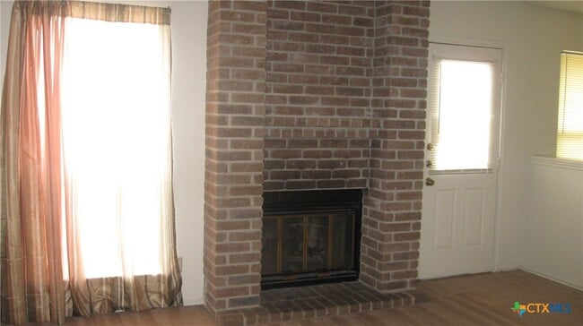 Photo - 2111 Cimmaron Dr