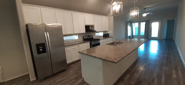 Photo - 5022 Brewcastle Ln