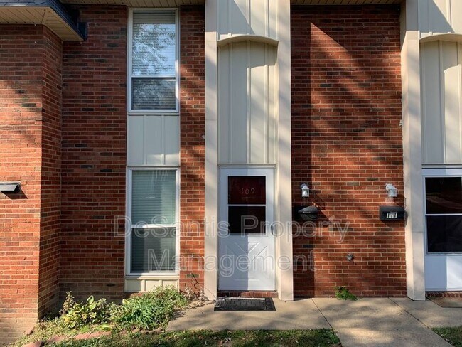 Photo - 109 College Park Dr Condo