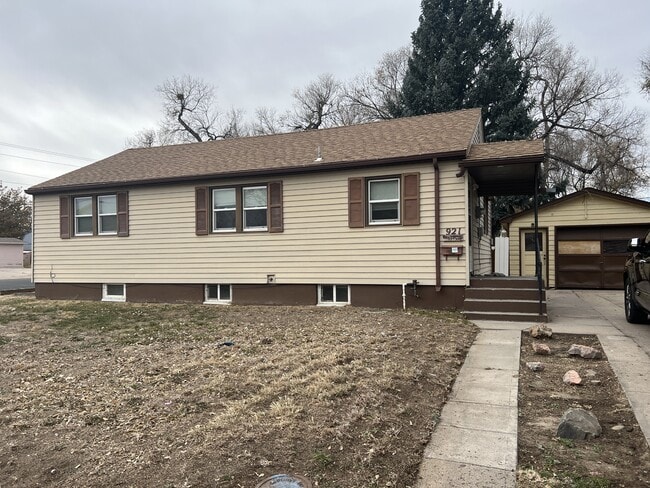 Photo - 921 E 8th Ave