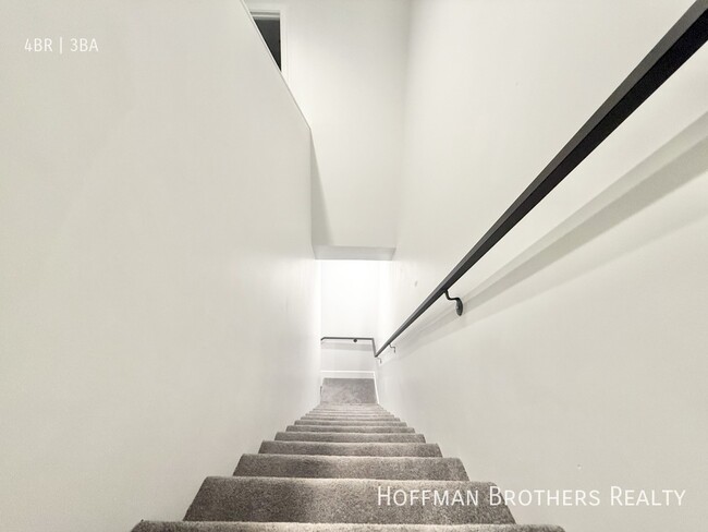 Photo - 6905 Ben Ave