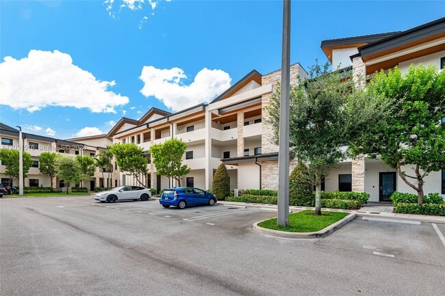 Building Photo - 7815 NW 104th Ave Unit 34