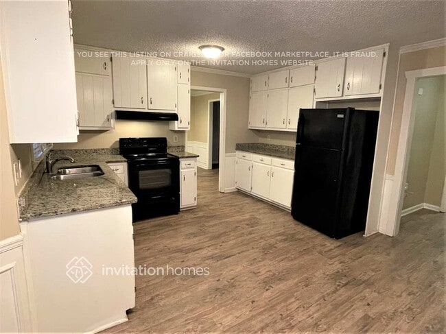 Photo - 1212 Summit Chase Dr SW