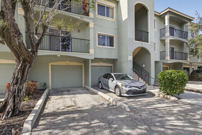 Photo - 340 Crestwood Cir Unit 201