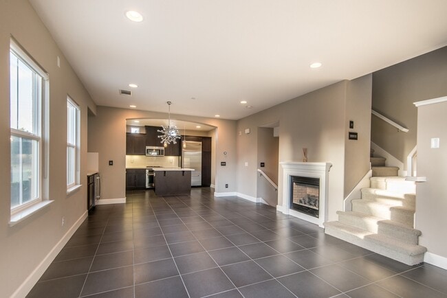 Photo - 465 Magritte Way