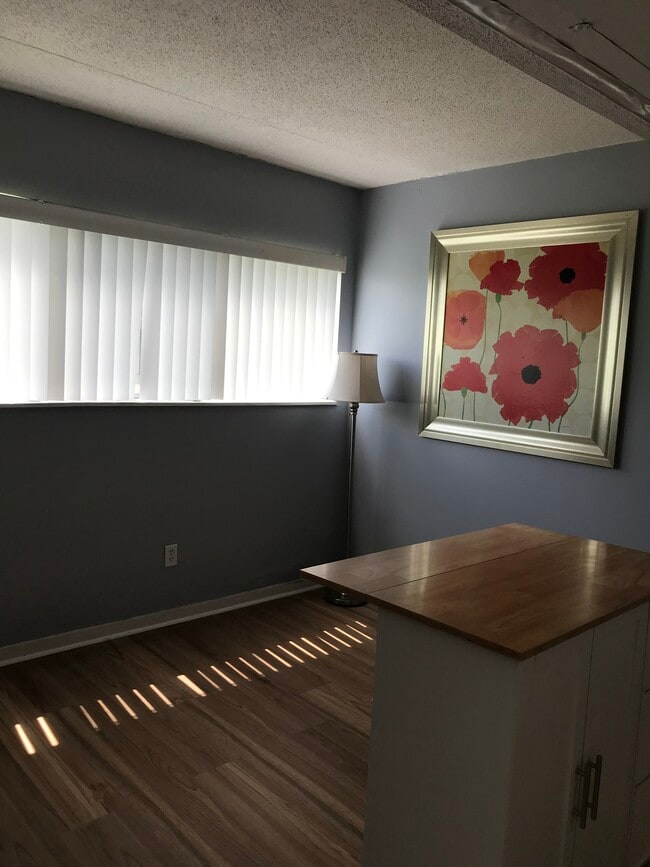 Kitchen/ Den - Moveable Island - 454 Racine Dr Unit 104A